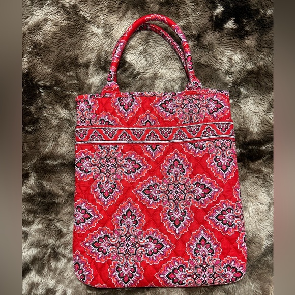Vera Bradley Handbags - Vera Bradley Medium Tote Bag Retired Frankly Scarlet Pattern